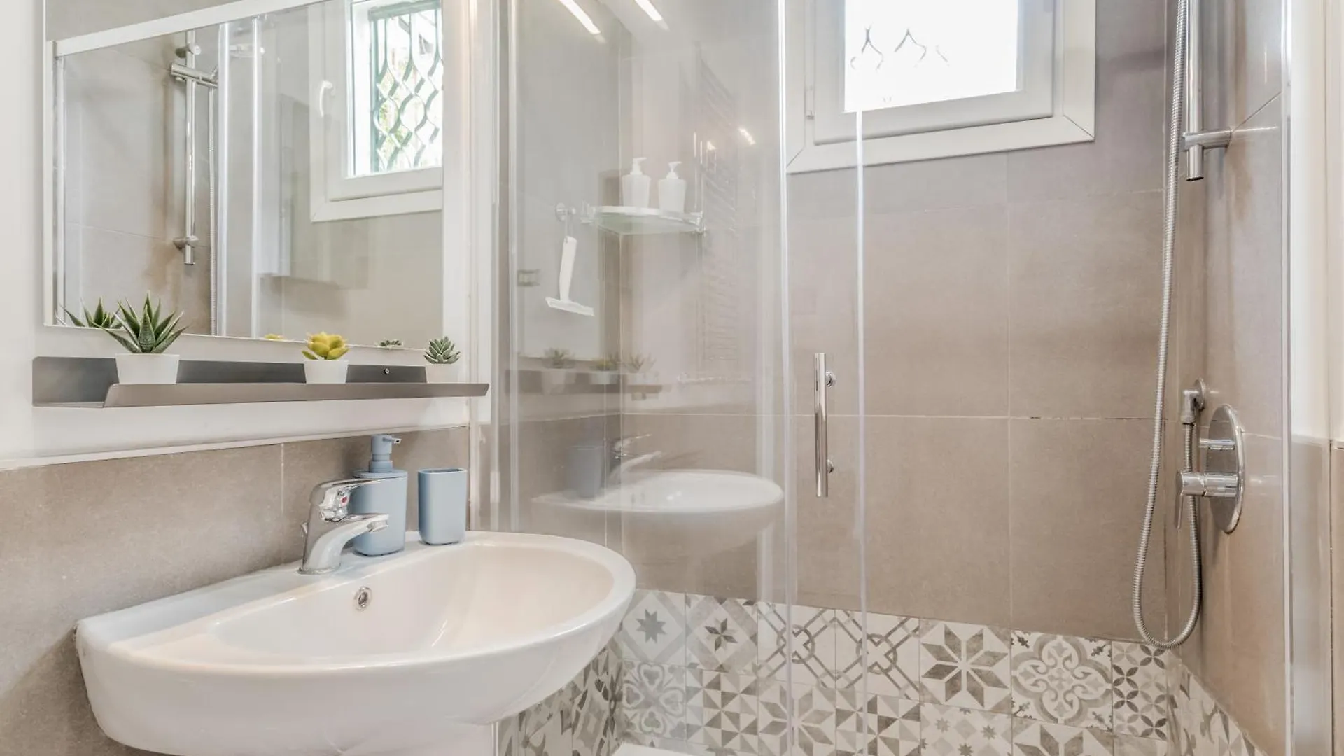 Sales In Trastevere Rom