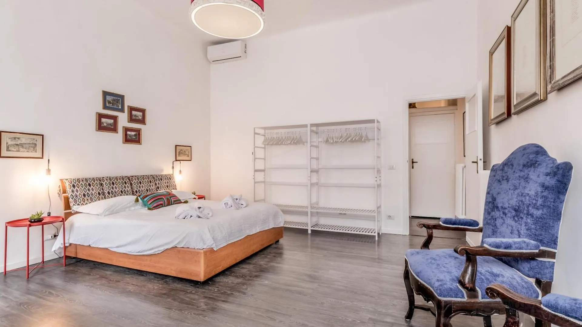 Sales In Trastevere Rom 0*,